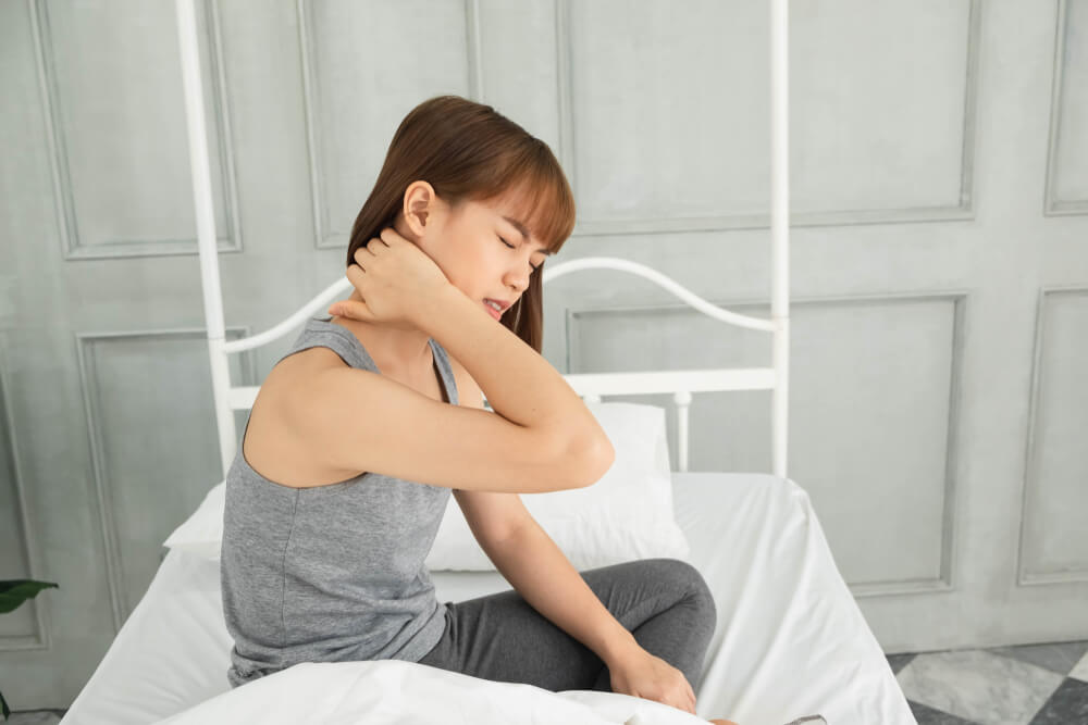 5 tips for reducing neck pain, from a physical therapist